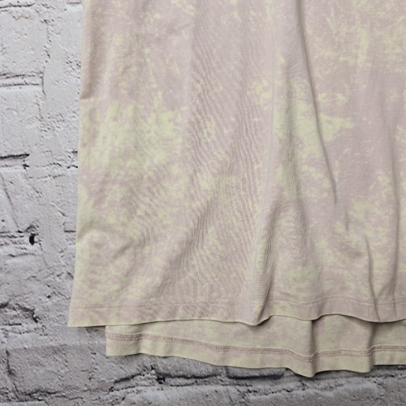 Lululemon Mens 5 Year Basic Tee Cloudy Wash Misty Pink Cream Tshirt Size Unknown - Picture 5 of 9